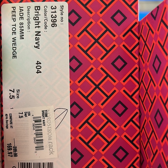 Tory Burch navy leather open toe wedges! - Picture 3 of 7